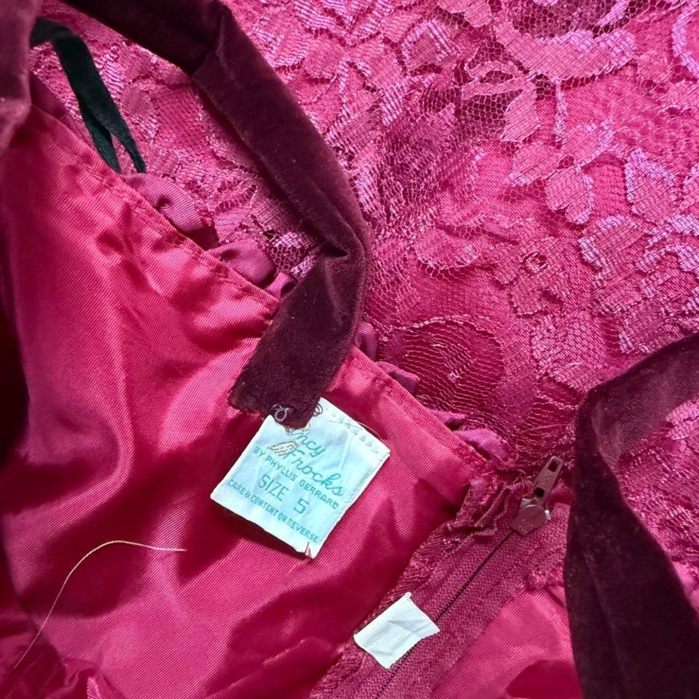 Burgundy lace gown dress Fancy Frocks size 5 magenta lace gown - Picture 5 of 6